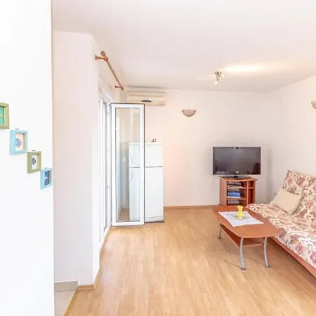 Apartment Orange *